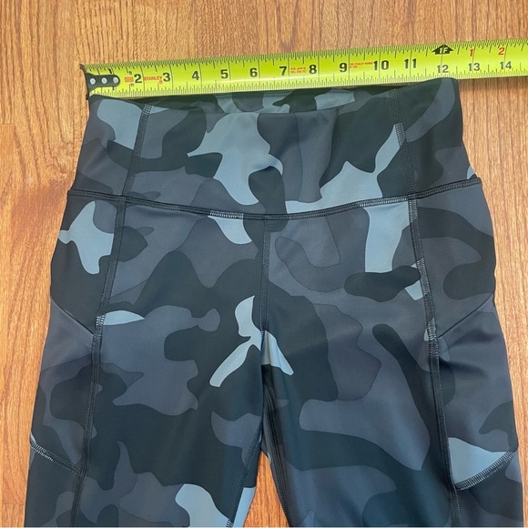 Athleta Camo Contender 7/8 Tights Pants size S - Picture 14 of 16